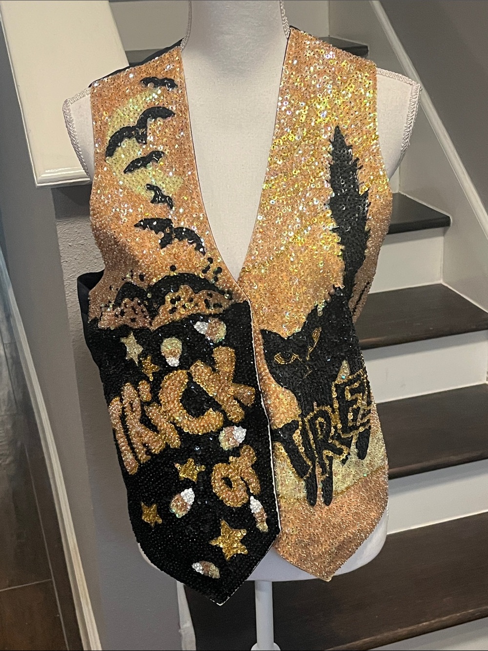 Trick or Treat Sparkling Sequins Black & Gold Halloween Vest Sz.L Tie back NWT